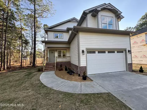 506 Bald Eagle Dr, Vass, NC 28394