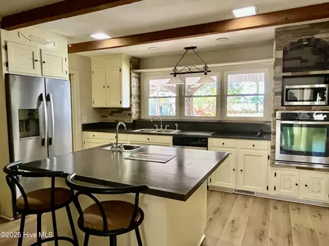 92 Hackley Rd, Gates, NC 27937 photo 3