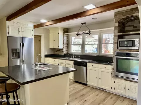 92 Hackley Rd, Gates, NC 27937 photo 2