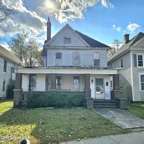 737 Riverside Ave, Elizabeth City, NC 27909