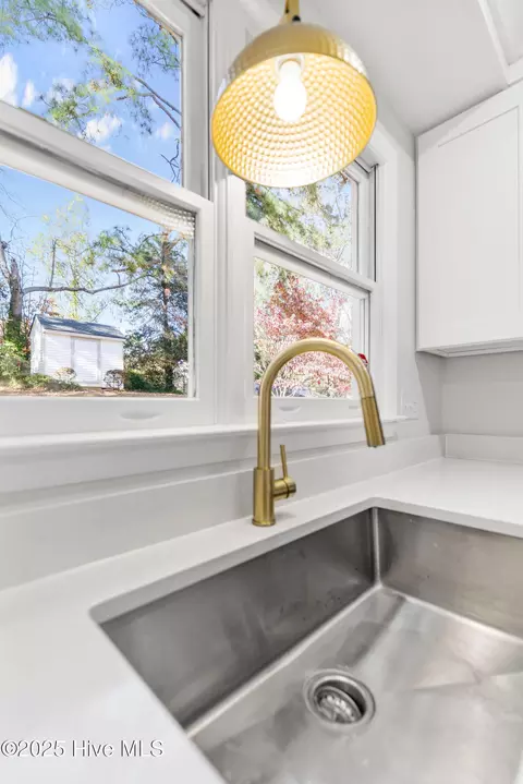 Kitchen - 1408 Edgebrook Dr, Garner, NC 27529 photo 5 of 7
