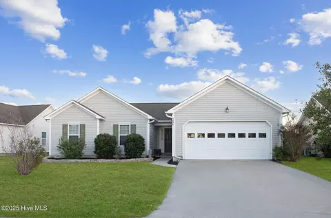 236 Red Carnation Dr, Holly Ridge, NC 28445