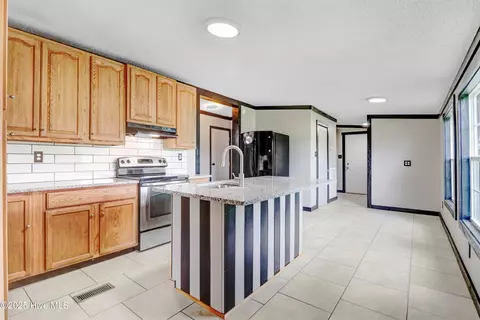 180 Oliver Herring Rd, Mount Olive, NC 28365 photo 8