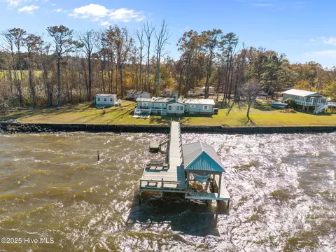 600 Colonial Beach Road Ext, Columbia, NC 27925