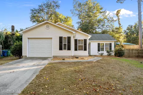 5034 Heide Dr, Wilmington, NC 28403