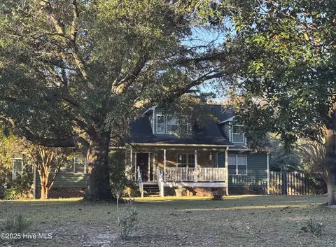 601 Wildwood Rd, Hampstead, NC 28443
