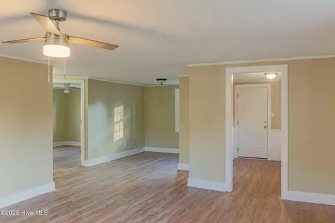214 Pine St, Wallace, NC 28466 photo 5