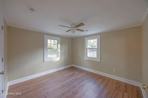 214 Pine St, Wallace, NC 28466 photo 13