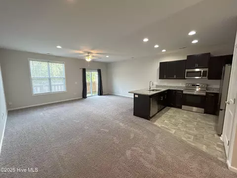 Living - 84 Aspen Rd, Hampstead, NC 28443 photo 1 of 5