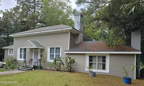 1014 N Independence St, Kinston, NC 28501