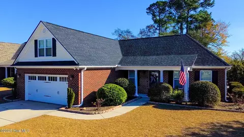 1004 Stonesthrow Ct, Leland, NC 28451