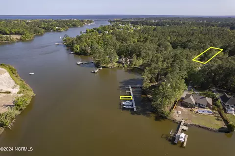 109 Spinnaker Point Rd N, Oriental, NC 28571