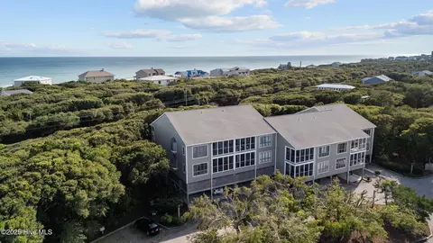 590 Marina Dr #E-5, Pine Knoll Shores, NC 28512
