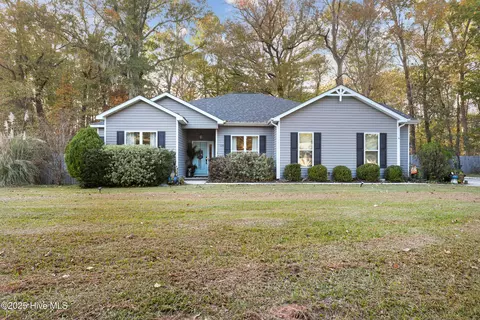 135 Stones Throw Ct, Rocky Point, NC 28457