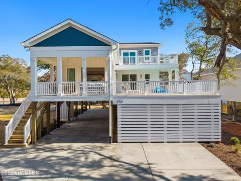 100 SE 43rd St, Oak Island, NC 28465
