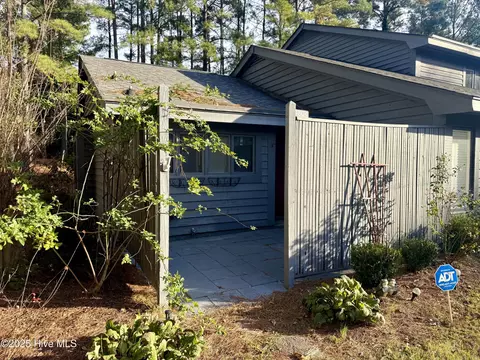 1804 Sherbrooke Cir, Laurinburg, NC 28352