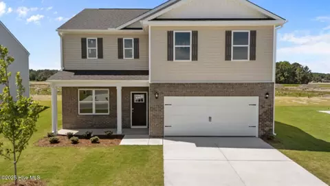 1016 Queensland Ln, Ayden, NC 28513