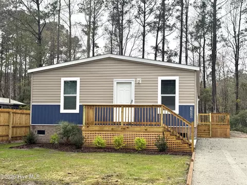 1520 E Northwind Dr SW, Ocean Isle Beach, NC 28469