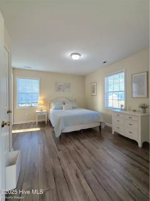 Bedroom - 4876 Loop Rd, Scranton, NC 27875 photo 1 of 2