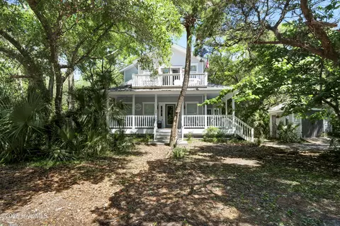 29 Fort Holmes Trl, Bald Head Island, NC 28461