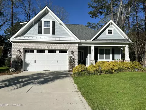 909 Oyster Pointe Dr, Sunset Beach, NC 28468