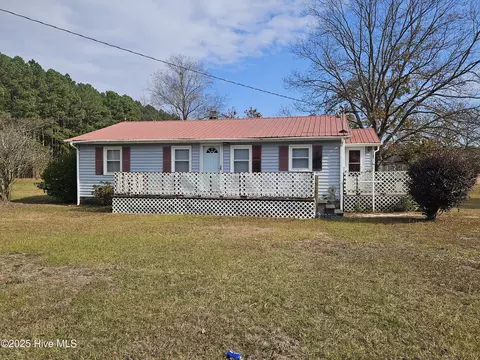 1181 Reedsford Rd, Clinton, NC 28328