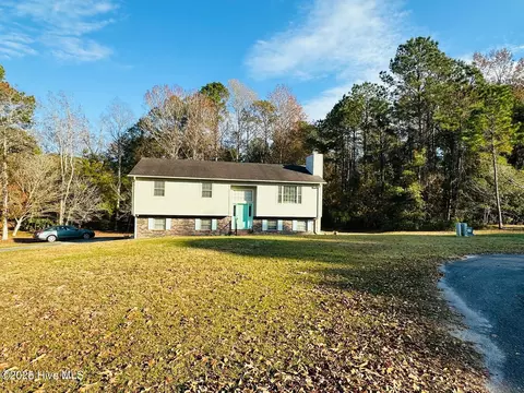 4015 Forest Lake Dr SW, Shallotte, NC 28470