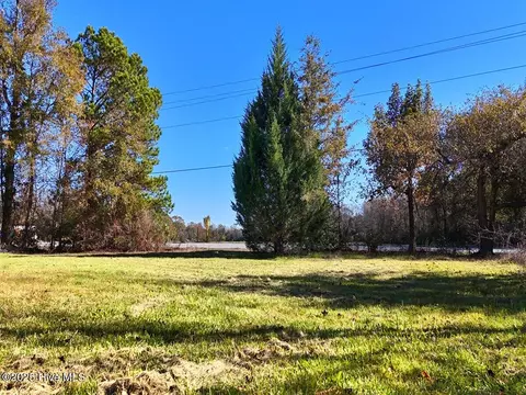 181 Cow Horn Rd, Richlands, NC 28574