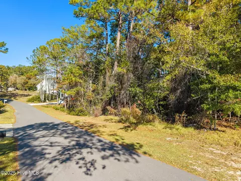 3068 River Hills Dr SW, Shallotte, NC 28470