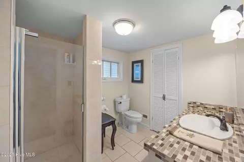 Bath - 612 E Main St, Washington, NC 27889 photo 6 of 11