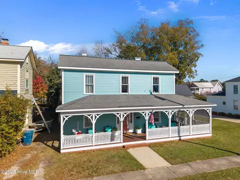 Exterior - 612 E Main St, Washington, NC 27889 photo 10 of 15