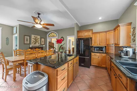Kitchen - 612 E Main St, Washington, NC 27889 photo 3 of 4