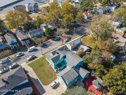 View/Area - 612 E Main St, Washington, NC 27889 photo 5 of 13