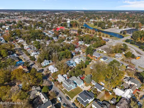 View/Area - 612 E Main St, Washington, NC 27889 photo 9 of 13