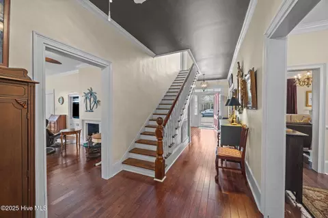 Entry Way - 612 E Main St, Washington, NC 27889 photo 3 of 8