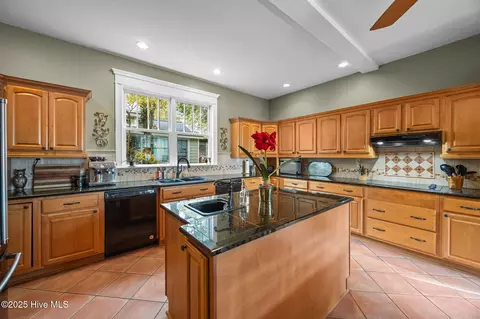 Kitchen - 612 E Main St, Washington, NC 27889 photo 2 of 4