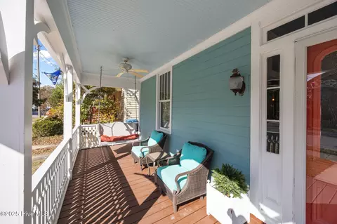 Exterior - 612 E Main St, Washington, NC 27889 photo 2 of 15