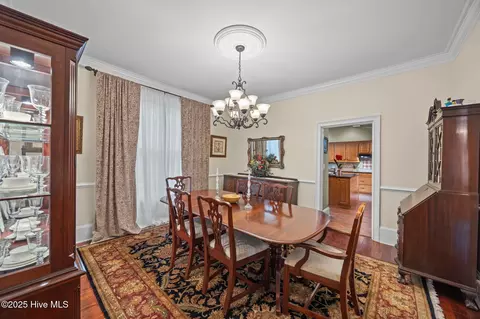 Dining - 612 E Main St, Washington, NC 27889 photo 1 of 3