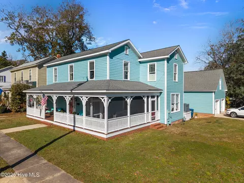 Exterior - 612 E Main St, Washington, NC 27889 photo 11 of 15