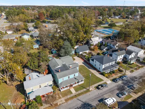 View/Area - 612 E Main St, Washington, NC 27889 photo 4 of 13