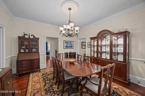 Dining - 612 E Main St, Washington, NC 27889 photo 2 of 3
