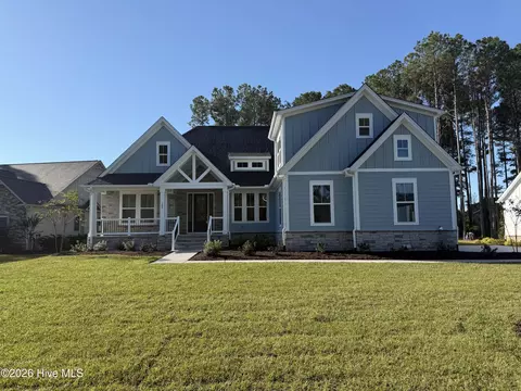 385 Crow Creek Dr NW, Calabash, NC 28467