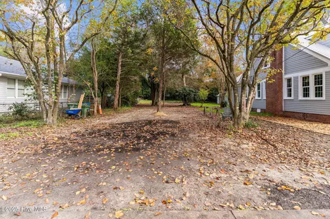 110 Kenwood Ave, Wilmington, NC 28405