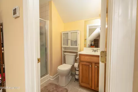 Bath - 602 Taberna Cir, New Bern, NC 28562 photo 4 of 4