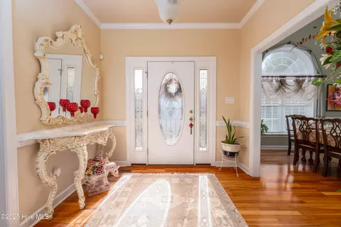 Entry Way - 602 Taberna Cir, New Bern, NC 28562 photo 1 of 2