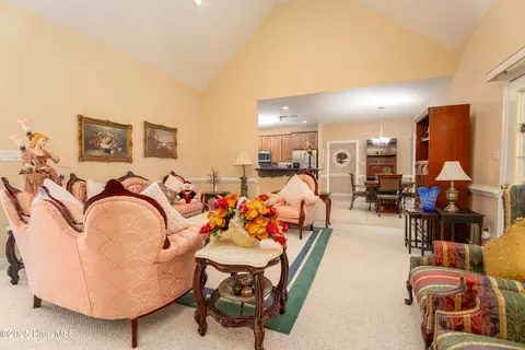 Living - 602 Taberna Cir, New Bern, NC 28562 photo 2 of 2