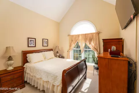 Bedroom - 602 Taberna Cir, New Bern, NC 28562 photo 1 of 8