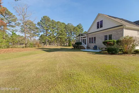 Exterior - 602 Taberna Cir, New Bern, NC 28562 photo 4 of 4