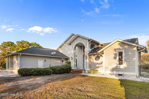 101 Bunker Ct, Hampstead, NC 28443 photo 4