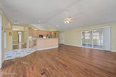 101 Bunker Ct, Hampstead, NC 28443 photo 21